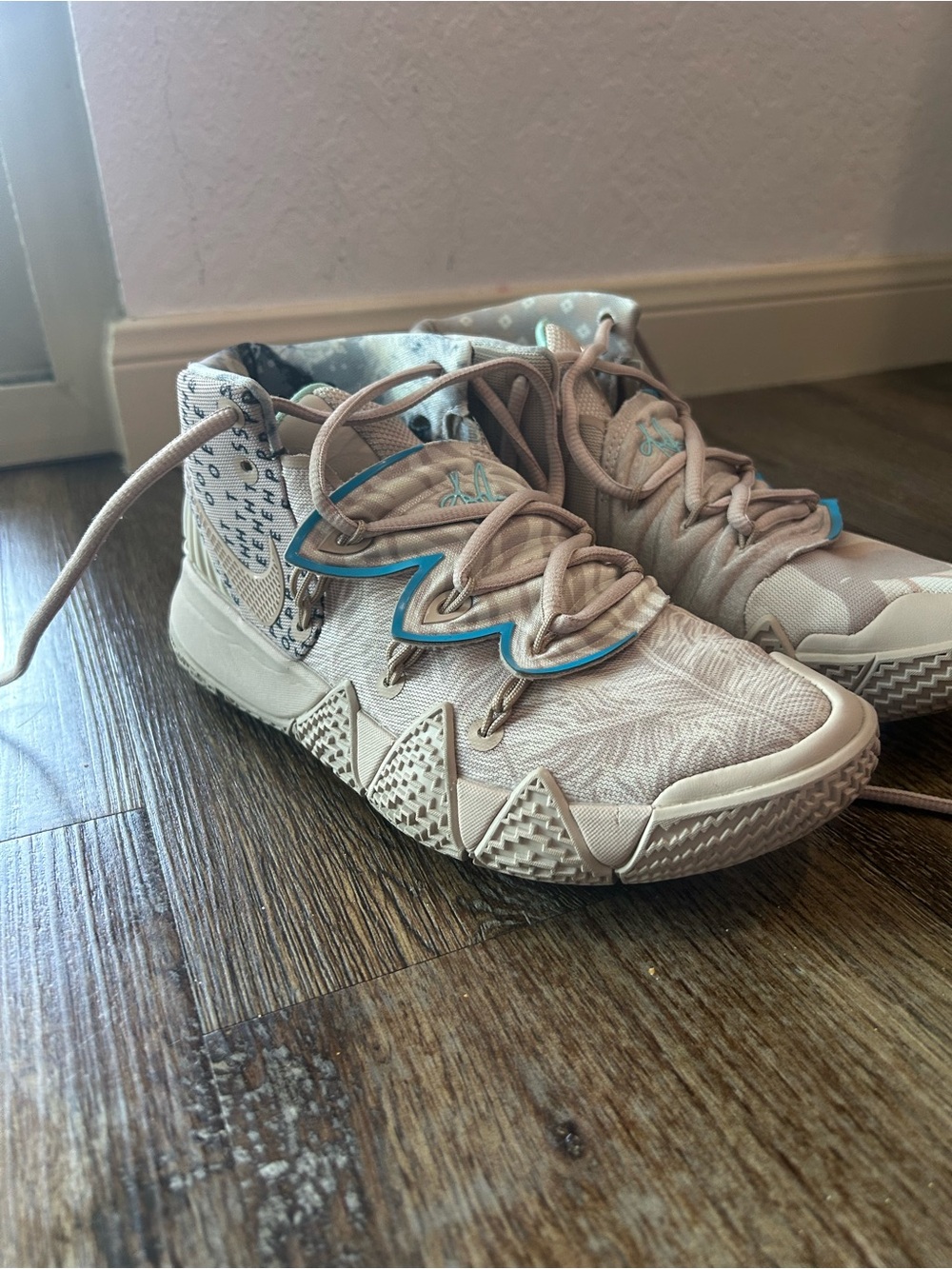 Nike Kids High-Top Sneakers in Light Pink with Teal Trim